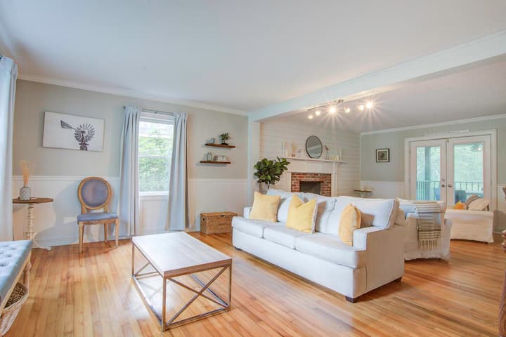 Gorgeous Summerville House - North Charleston, SC