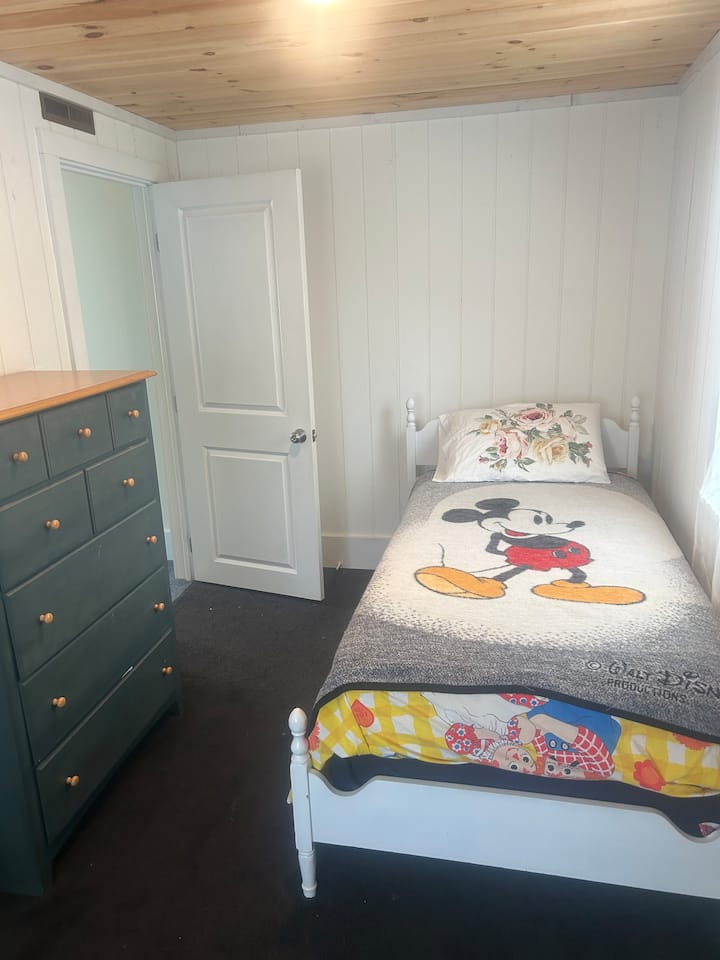 საძინებელი 3