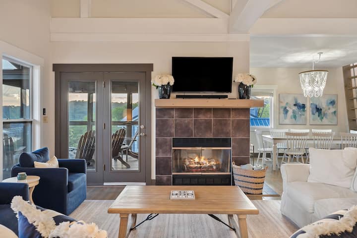 Center Hill Lake Views & Access | Pool & Hot Tub - Houses for Rent