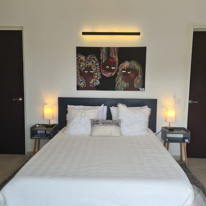 главна спална соба со директен пристап до тремот