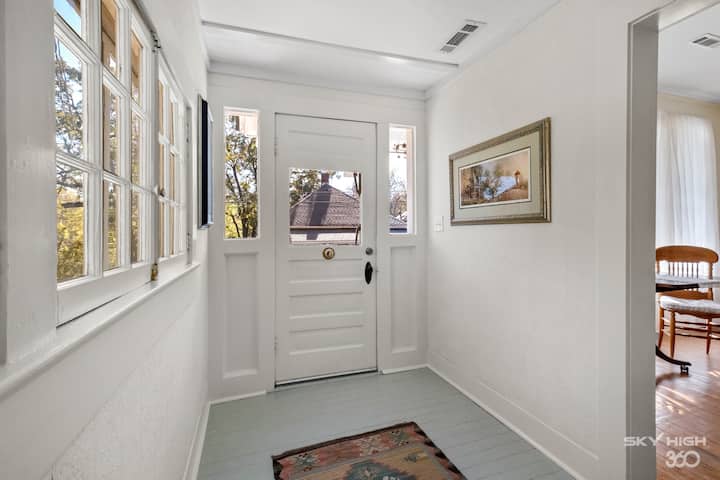 Eureka Springs 2 Bed - Elk Street Cottage - Eureka Springs, AR