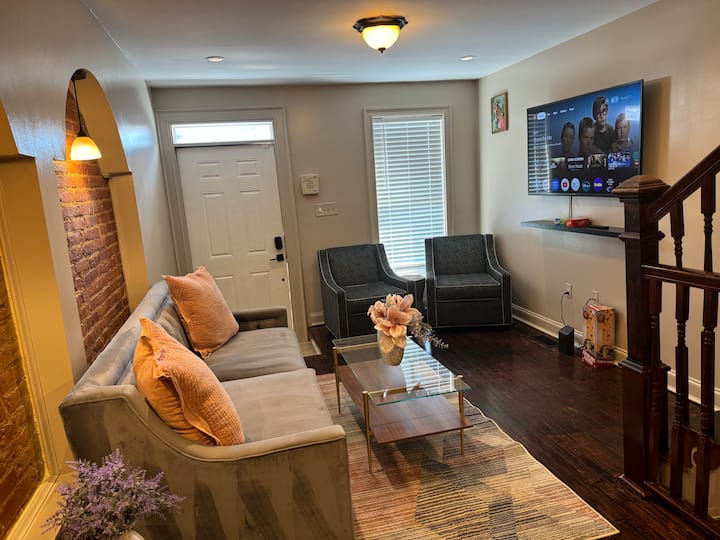 Entire House | 3 bedrooms | 3.5 Baths |