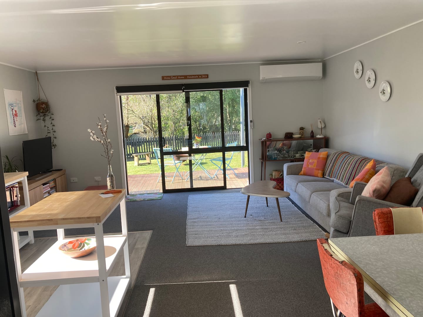Duck Cottage.
Quiet Country Cottage In Waipawa 2