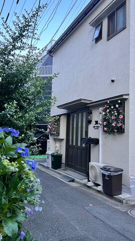 临时促销！邻近晴空塔 浅草寺商圈 可直达两机场 三层一户建 最多住12人