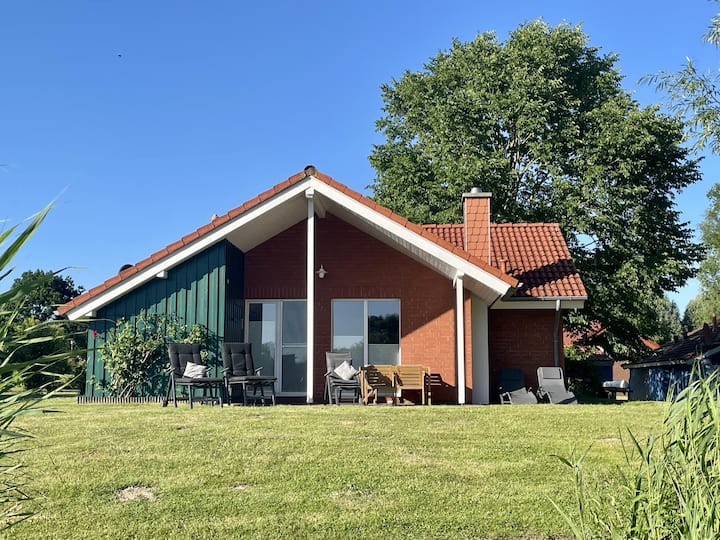 4 Person Holiday Home With Canoe & Fireplace - Otterndorf