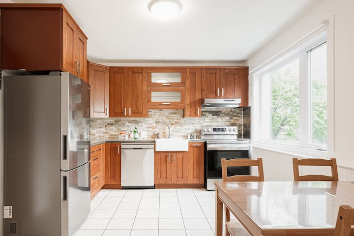 Newly renovated gem in Villeray, Montreal gallery image 2