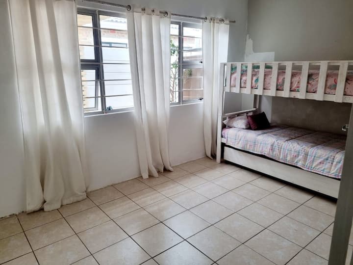 საძინებელი 2