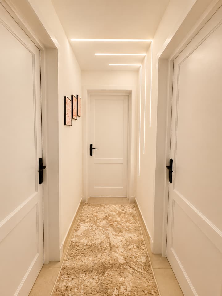 Luxurious 2BDR Apartment In Rehab City: Additional photos