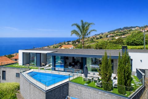 Popular Airbnb listing: Luxury Ocean View Villa | Pool I Calheta I Madeira in Estreito Da Calheta