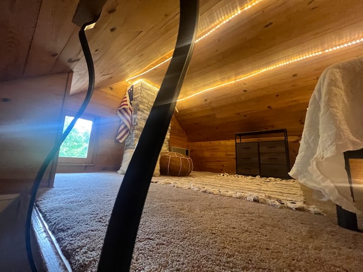 לופט נעים עם מיטת קווין סייז