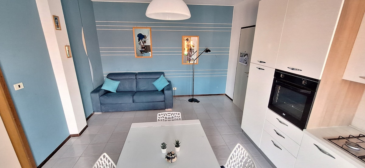 Airbnb performant: Three-room apartment 200 meters from the sea_Il Faro Blu Martinsicuro à Martinsicuro