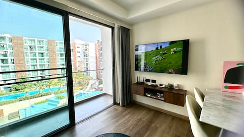 Chiang Mai No. 1 Pool View Cozy 2 Bedroom