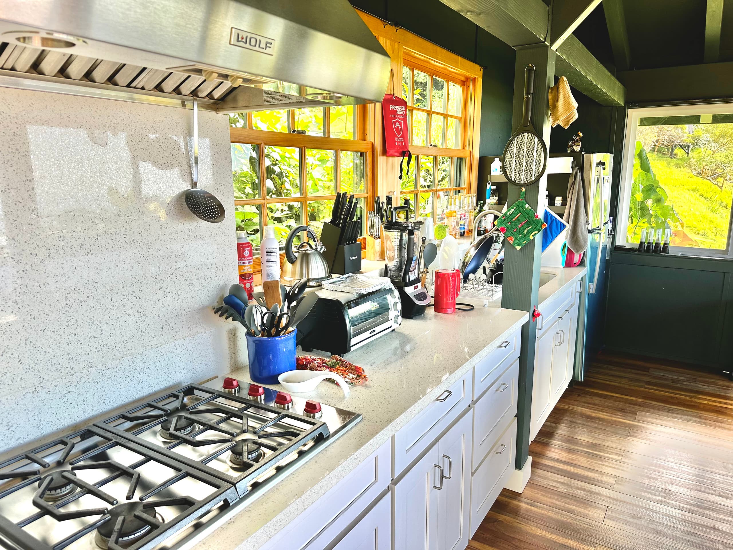 Charming Art Studio on a Scenic Mountain Slope - Photo 4
