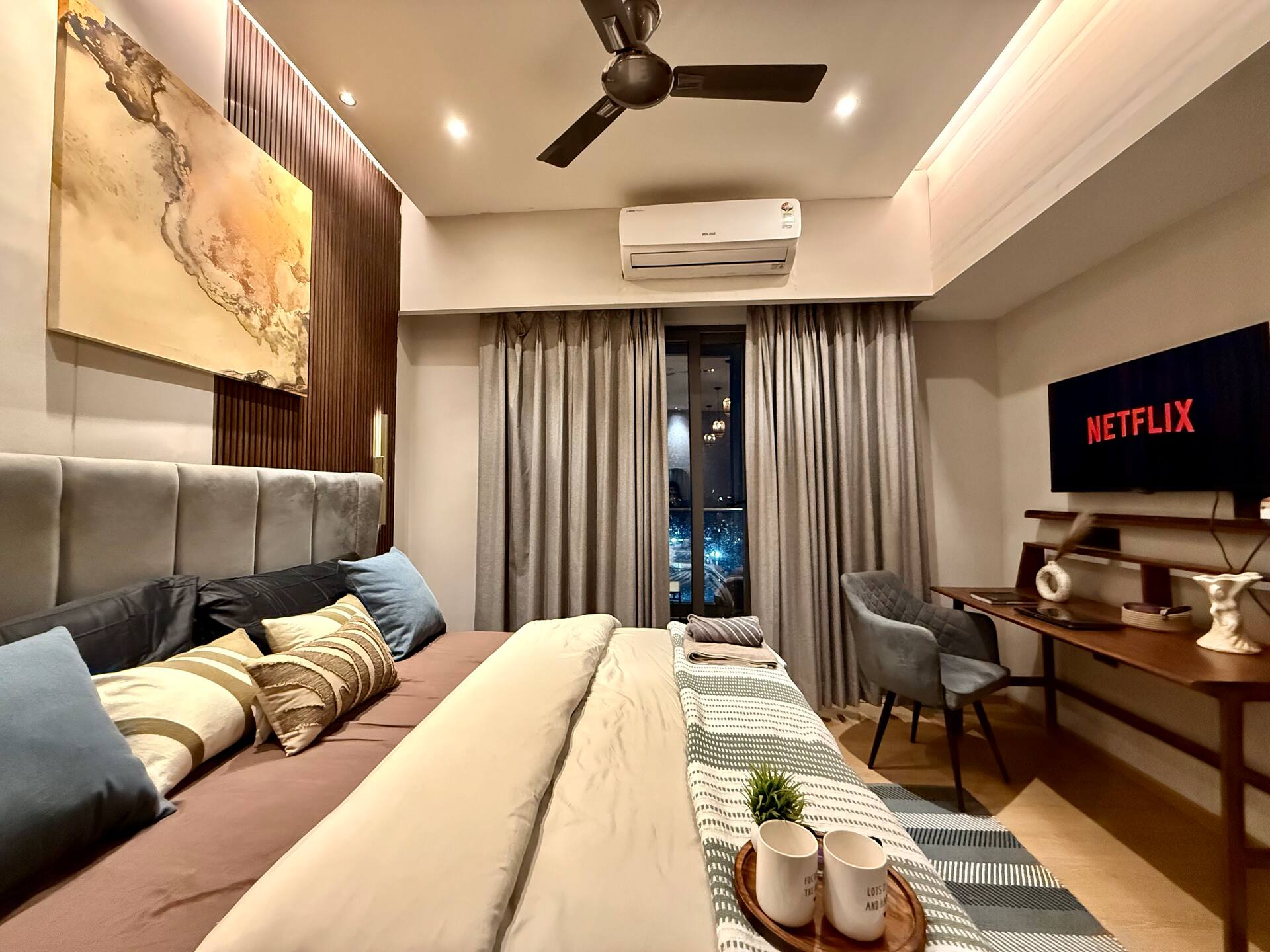 Silver Clouds - Near Gaur City mall | 17th Floor