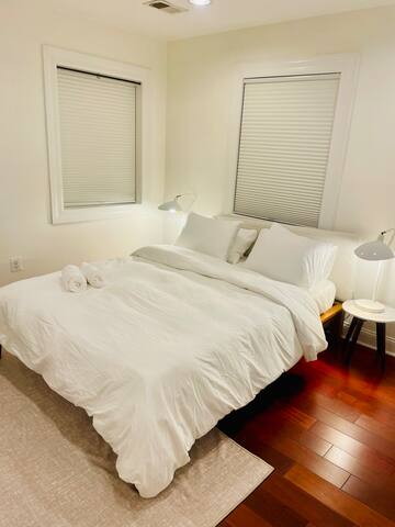 2B/2.5b Apartment in Adams Morgan gallery image 4