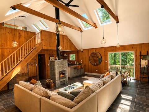 Serene & Pristine: A Thoughtful Catskills Hideaway