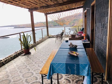 Room "Fogo" with breathtaking view on the océan
