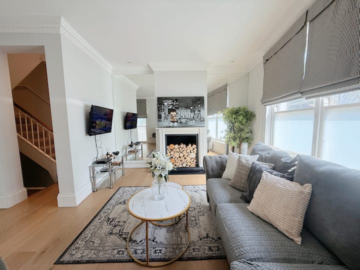 Victoria Haven: Spacious 3br Ac House Near Sights - London