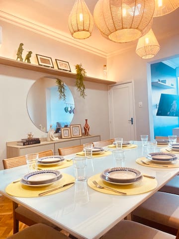 Conforto em Copacabana: 260m mar