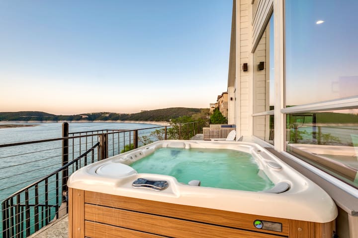 Panoramic views – On Lake Travis gallery image 2