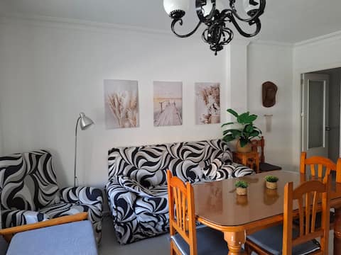 Anuncio de Airbnb popular: Casa Canoa en Huelva