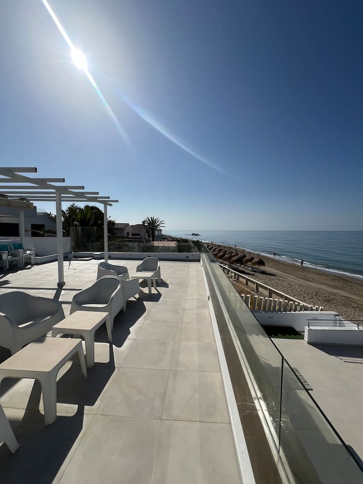 Luxury Beachfront House
Villa Primera Linea Playa - Marbella