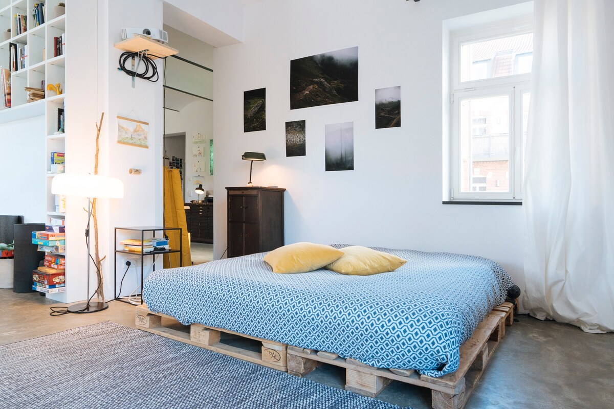 Popular Airbnb listing: Hip and central right by the park in Lindenau
