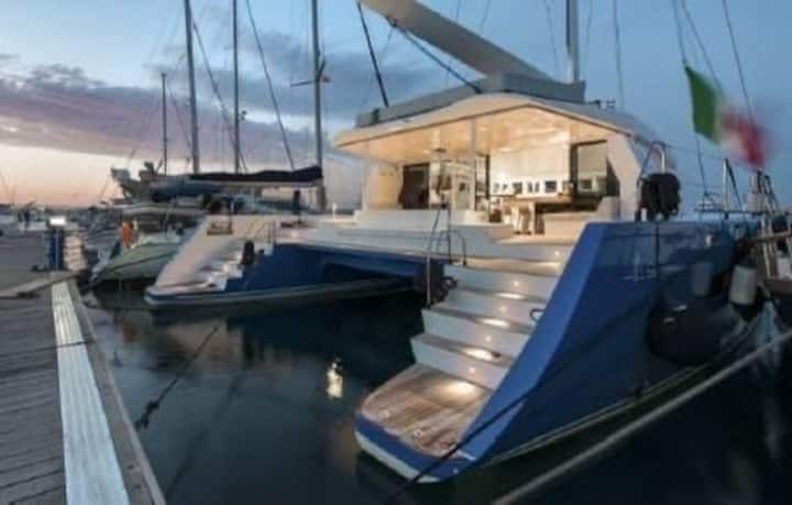 Luxury Catamarano 20 Metri - Arzachena