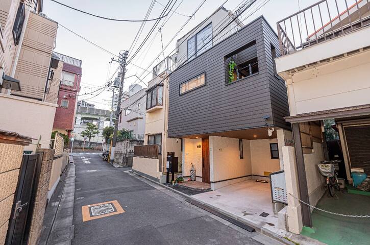 JR駅4分92 ㎡一戸建丸貸し，4寝室7Bedsコンビニ1分最大10名 gallery image 2