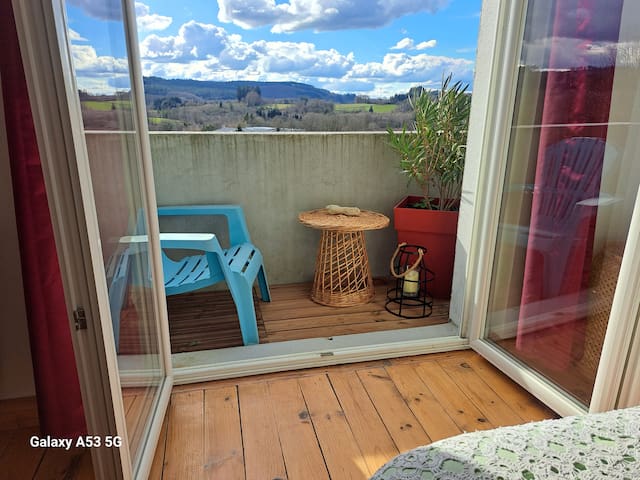 Entire home with 2 bedrooms in Creuse - Maison de famille , Pays Monts et Barrages