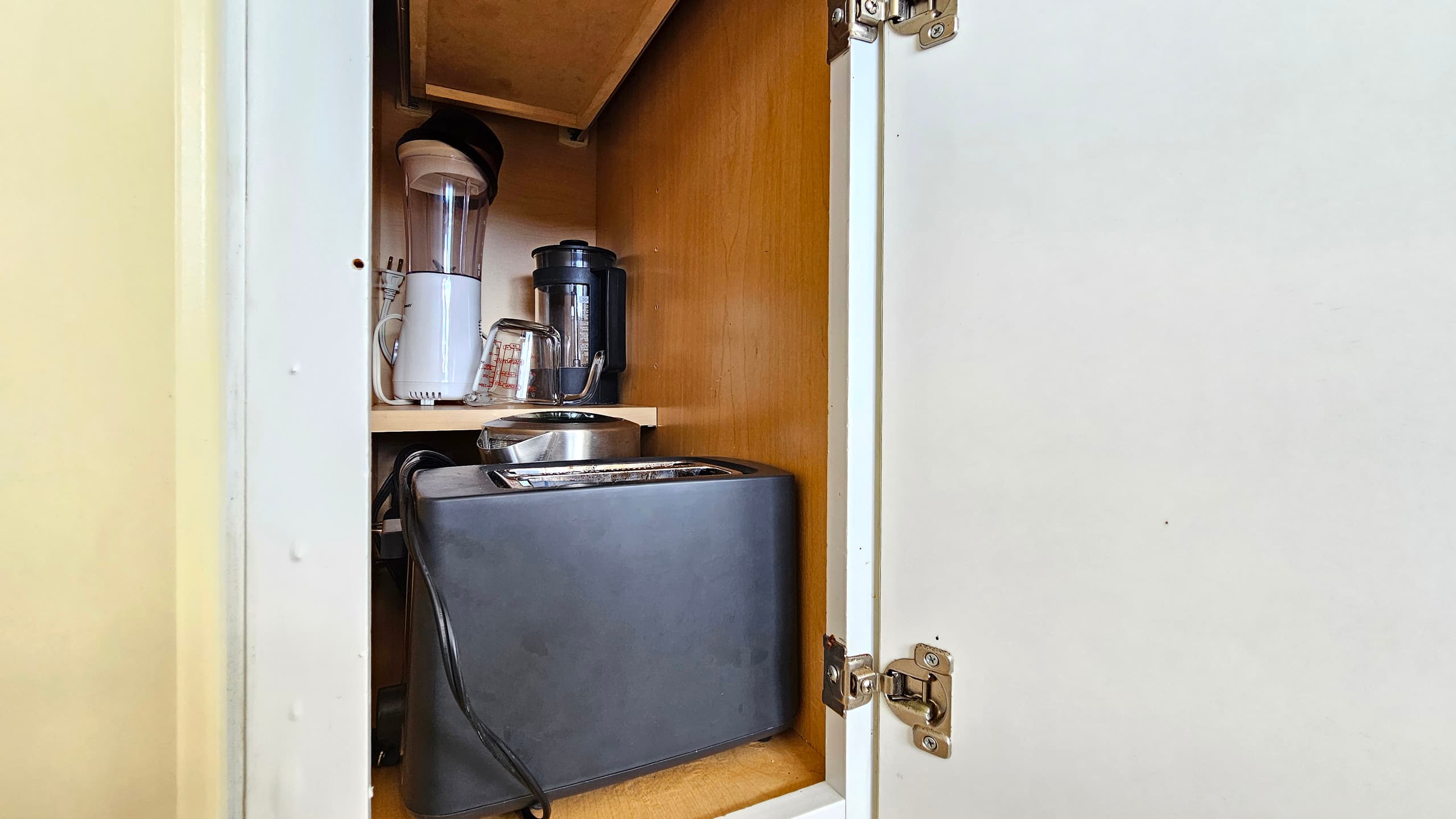 Condo in Honolulu · ★4.4 · Studio · 1 bed · 1 private bath - Image 12