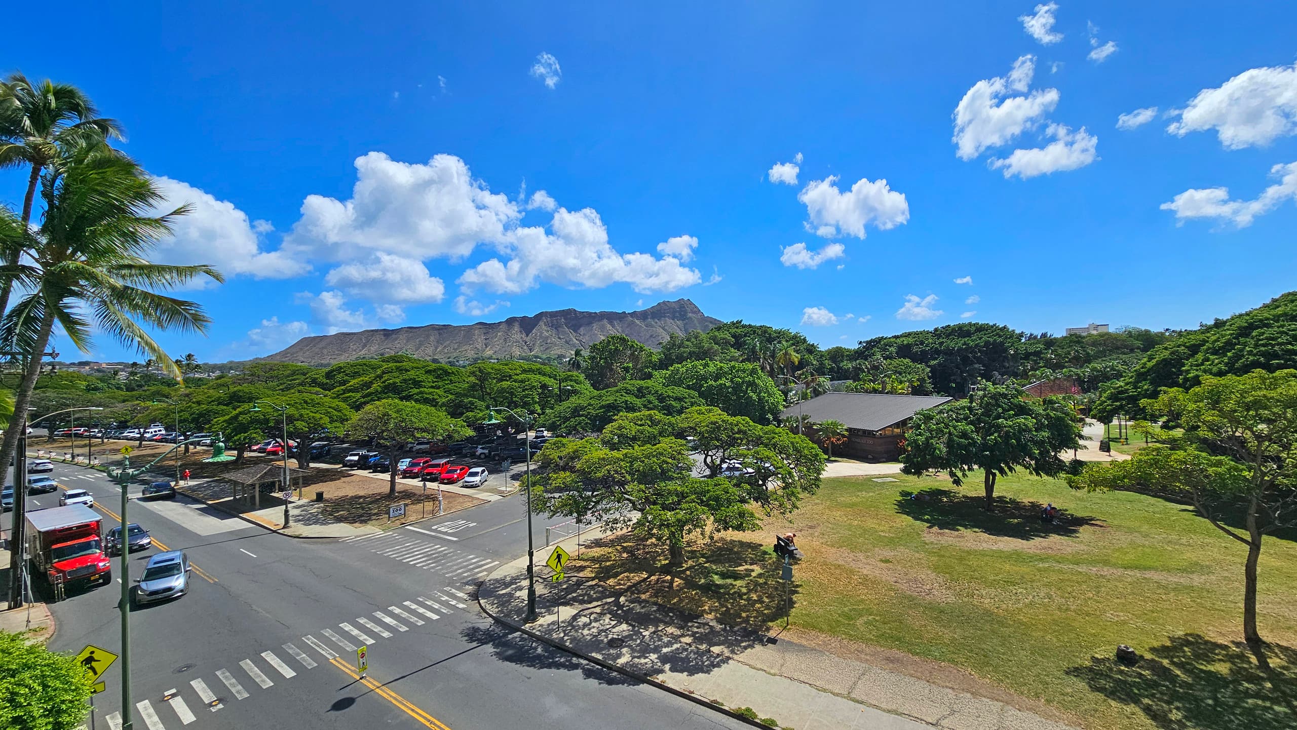 Condo in Honolulu · ★4.4 · Studio · 1 bed · 1 private bath - Image 21