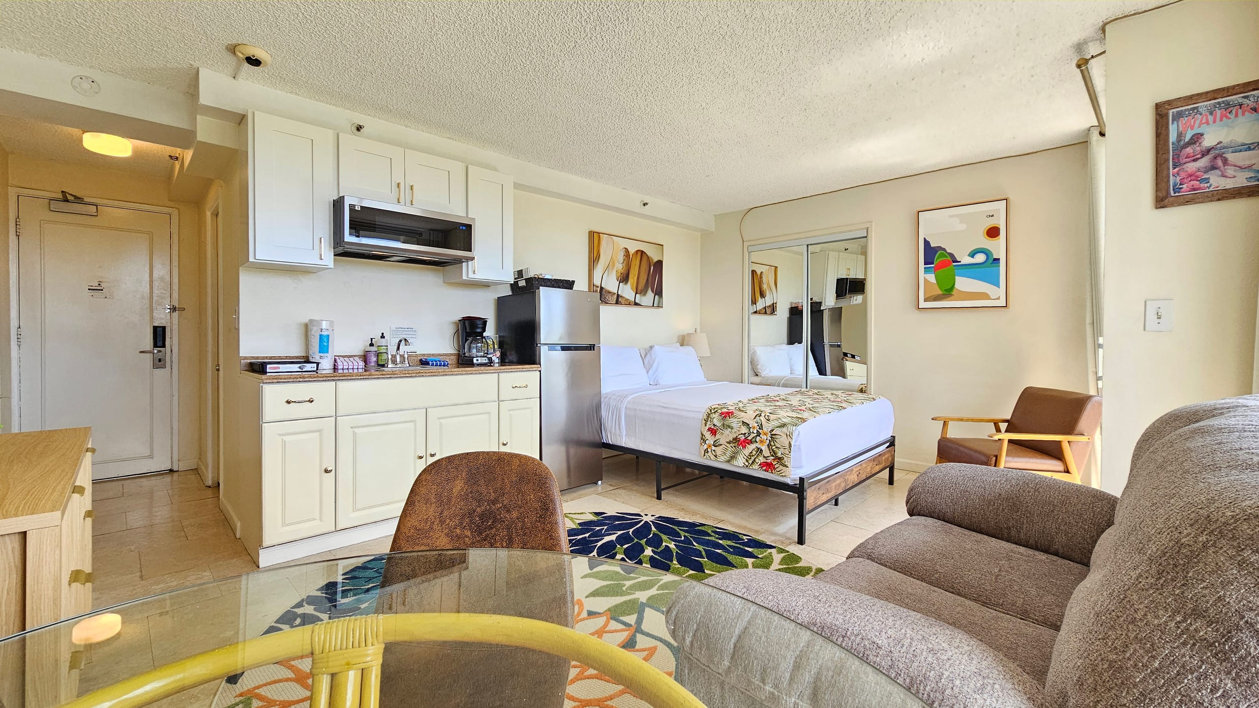 Condo in Honolulu · ★4.4 · Studio · 1 bed · 1 private bath - Image 37