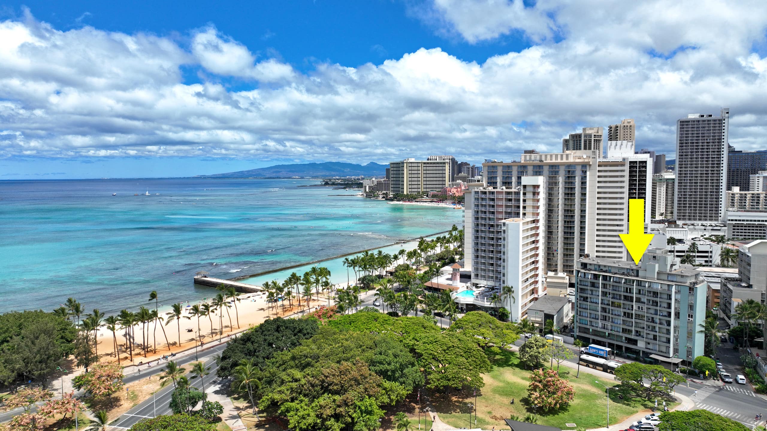Condo in Honolulu · ★4.4 · Studio · 1 bed · 1 private bath - Image 42