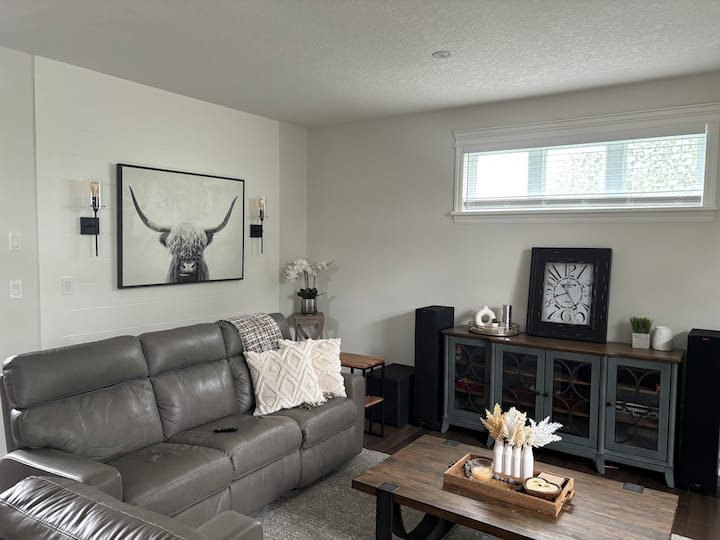 Oxford Executive Home - Ingersoll