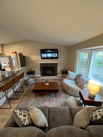 New 4BR-King Beds/Home Theatre/Mid&Longterm OK