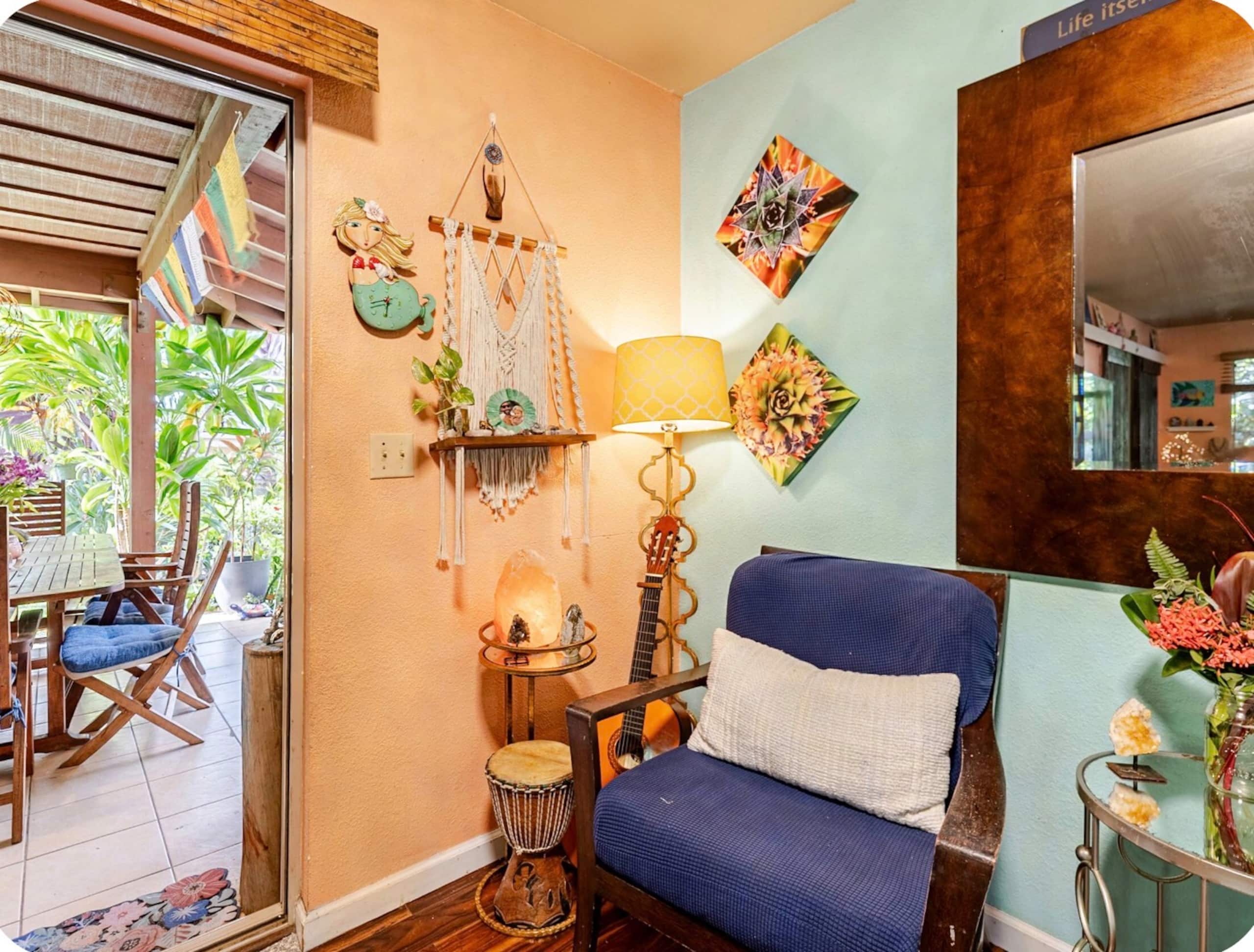Home in Kailua-Kona · ★4.96 · 1 bedroom · 1 bed · 1.5 shared baths - Image 9
