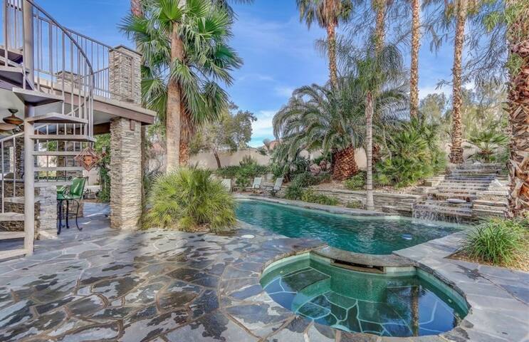 Dream in Las Vegas 5BR/Pool/Jac