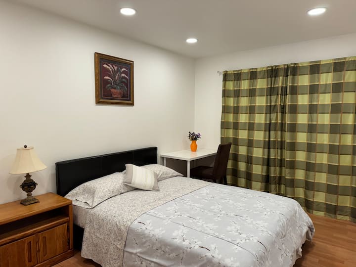 B22 Nice Private Bedroom - Mountain View, CA
