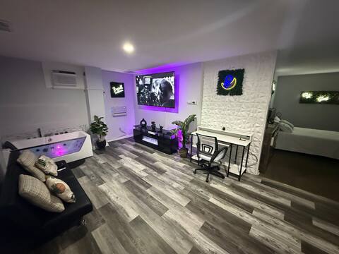 Private Deluxe Studio