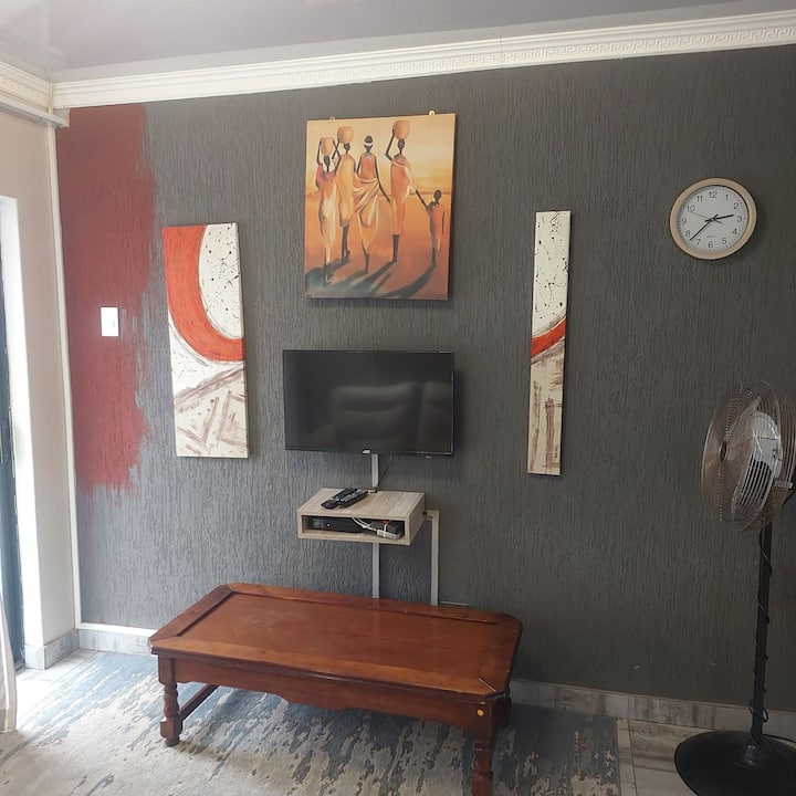 Aluso Guest House - East London