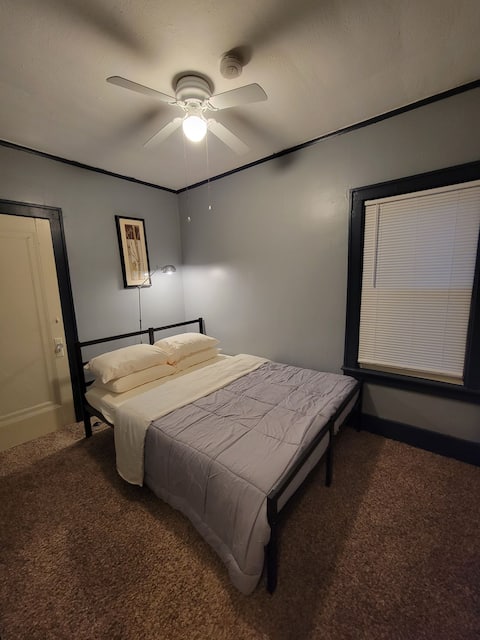 Entire private 2 bedroom APT | Walk 2 Downtown