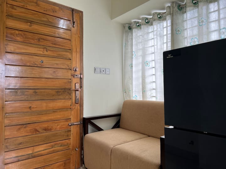 Furnished One Bed Separate Flat (A7) - Daca