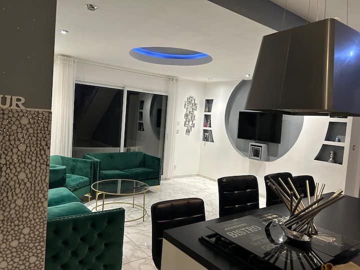 Belle Maison Très Spacieuse Avec Spa Sauna&piscine - Clermont-Ferrand