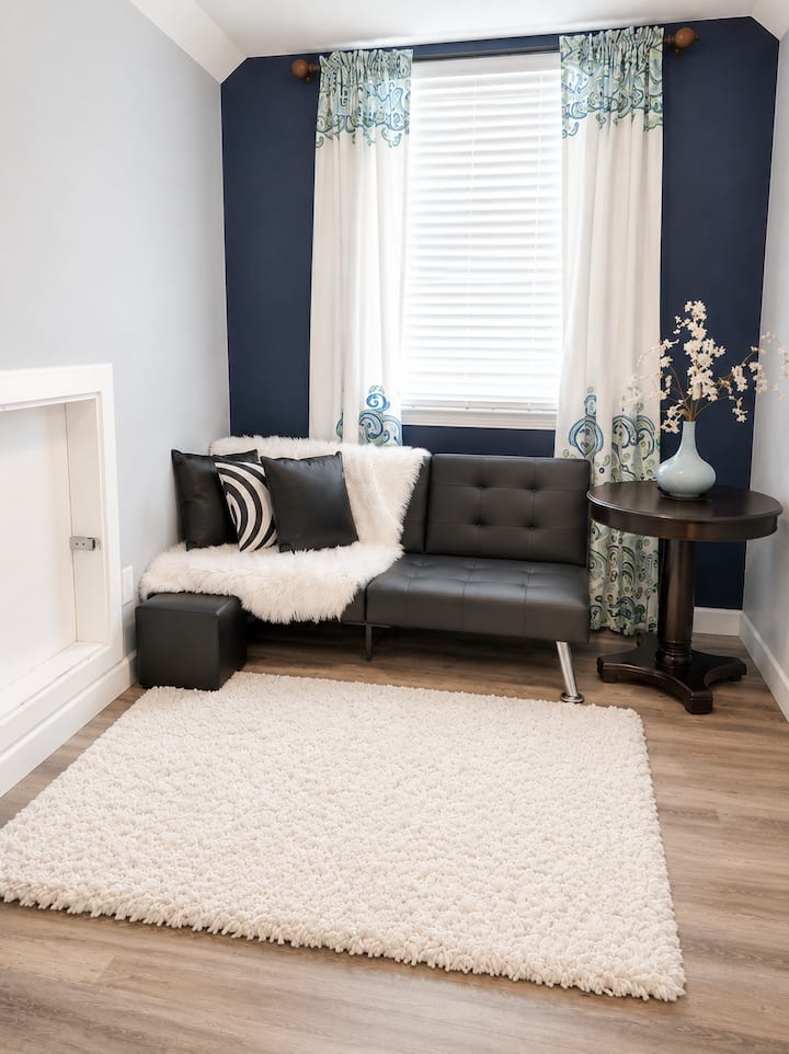 Separate seating area adjacent to master suite. Perfect for extra guests, workspace, workout or prayer.w
