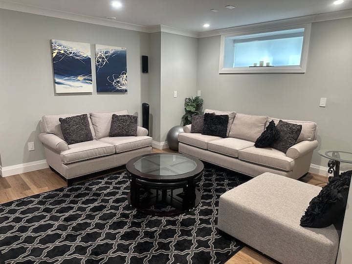 Suite In Fraserview Heights - Vancouver