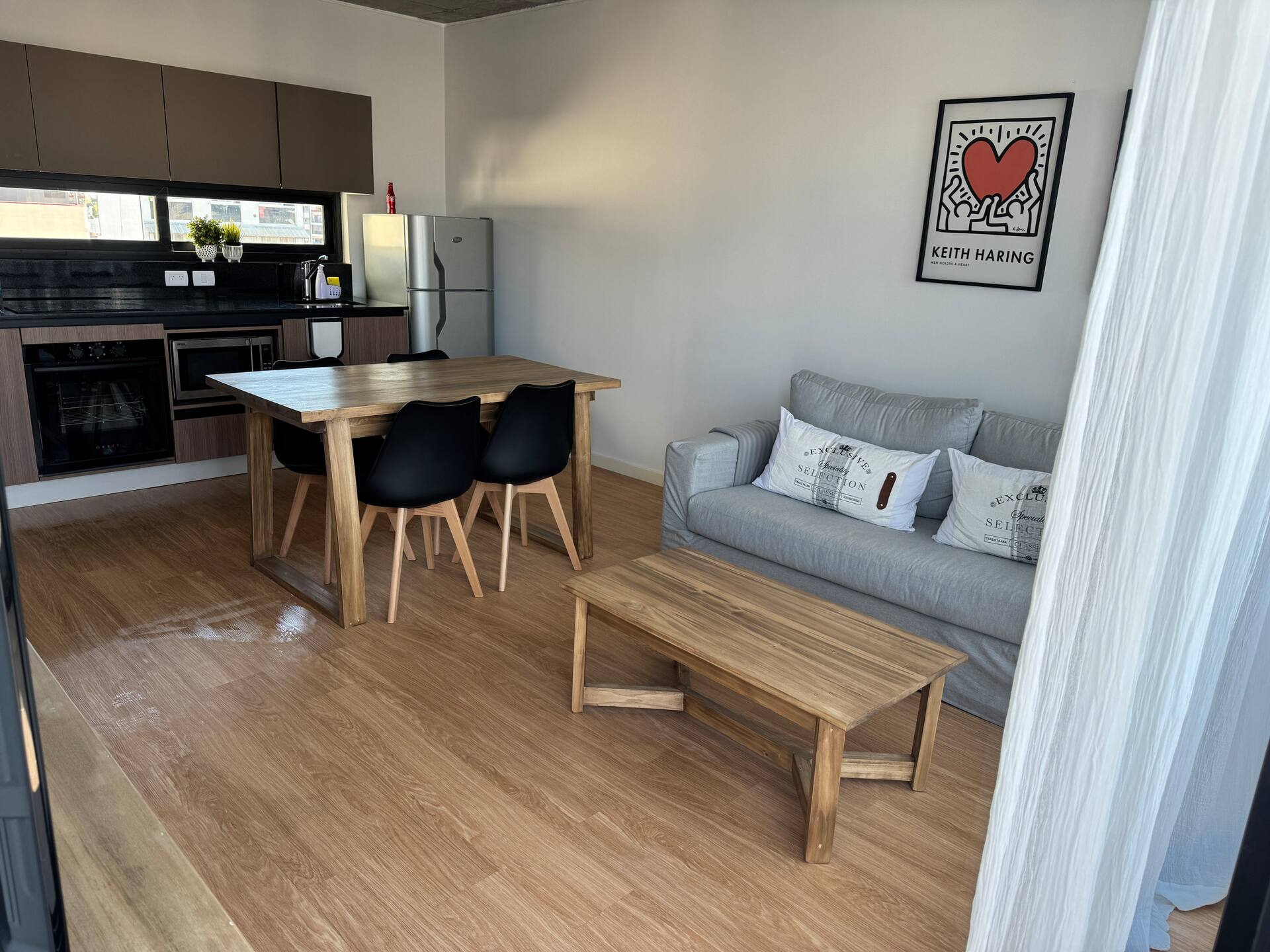 Beautiful Brand New Apartment in a Good Location!