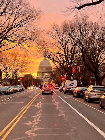 4BR Luxury Capitol Hill Home steps from US Capitol