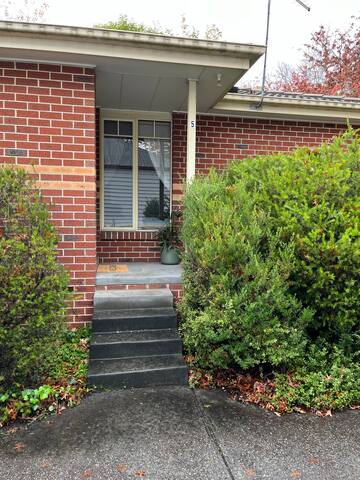 Gloria of Healesville gallery image 5