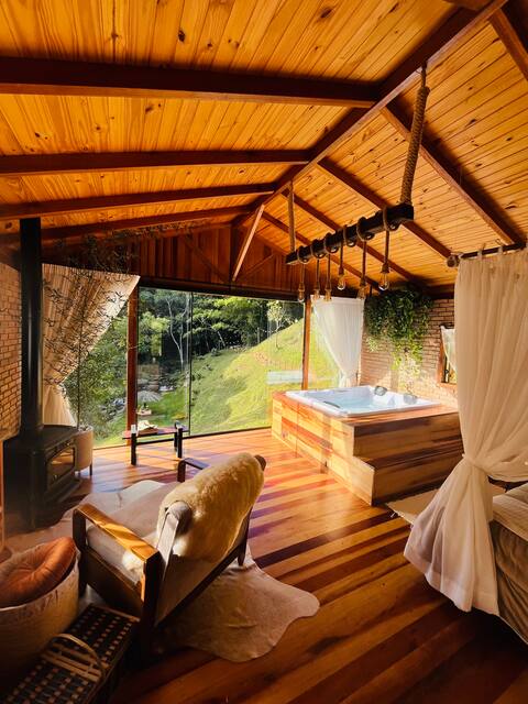 Chalé Romântico- SPA and fireplace in the Serra de Ubatuba